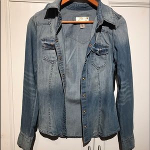 Slim Fit Light wash denim shirt